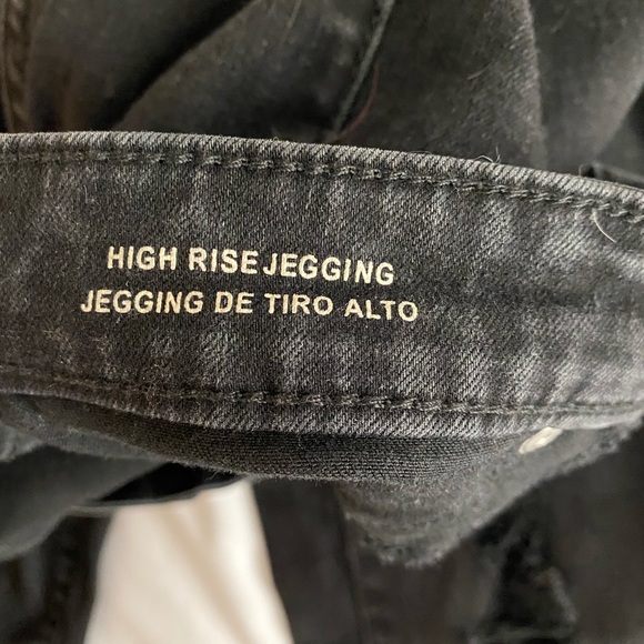 Black High Rise Jeggings - Picture 5 of 5